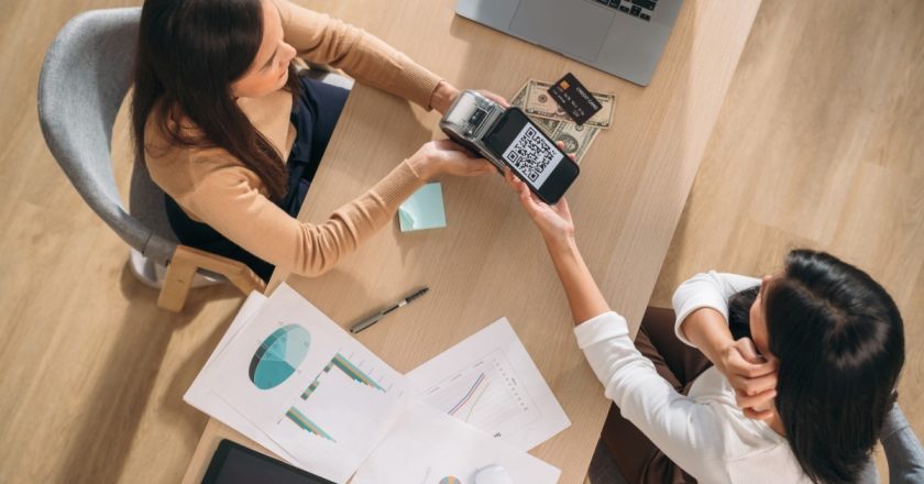 Comment s’assurer de la réception d’un virement bancaire le lundi matin ?